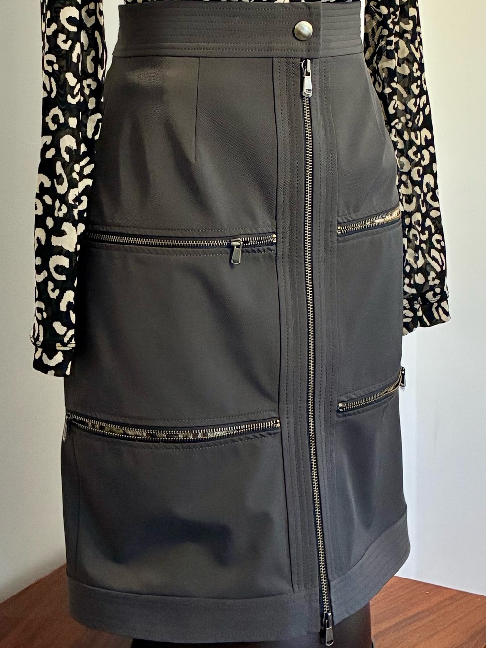 W by Whort Front Zippered Mini Skirt In Size 4 with Pocket Animal Print Accent